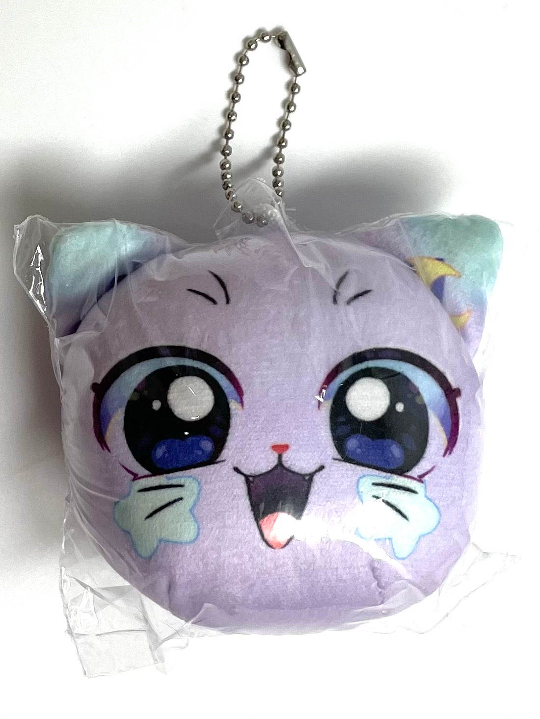 Momichu : Pillow Charm
